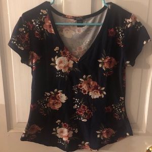 Floral pattern v neck T-shirt